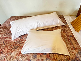 低反発枕・抱き枕