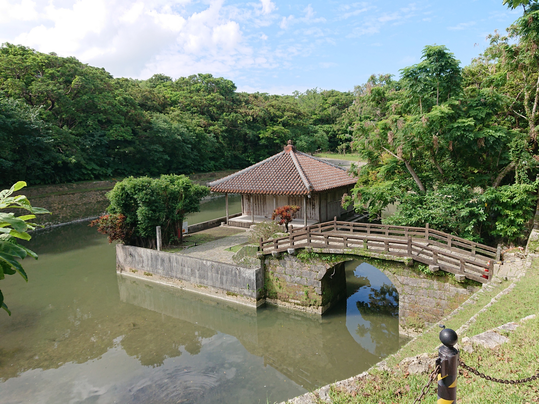 弁財天堂　那覇市首里